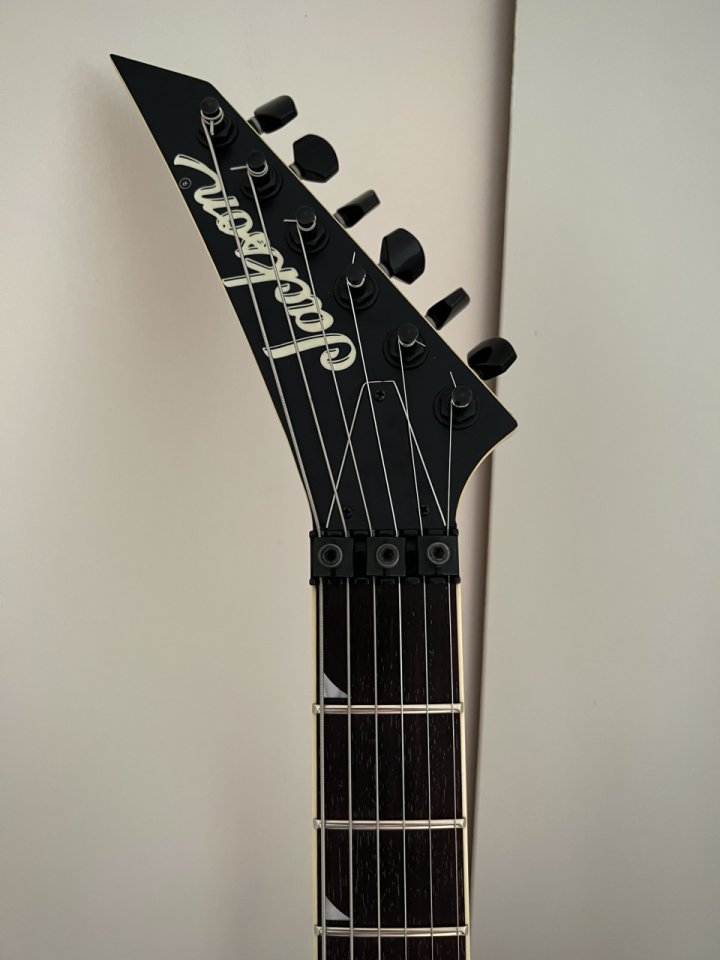 Jackson Dinky made in Japan de segunda mano · Foto 6 de 7 · Barcelona · 500 €