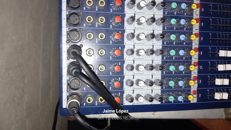 Soundcraft EPM12 de segunda mano · Foto 3 de 4 · Pontevedra · 200 €