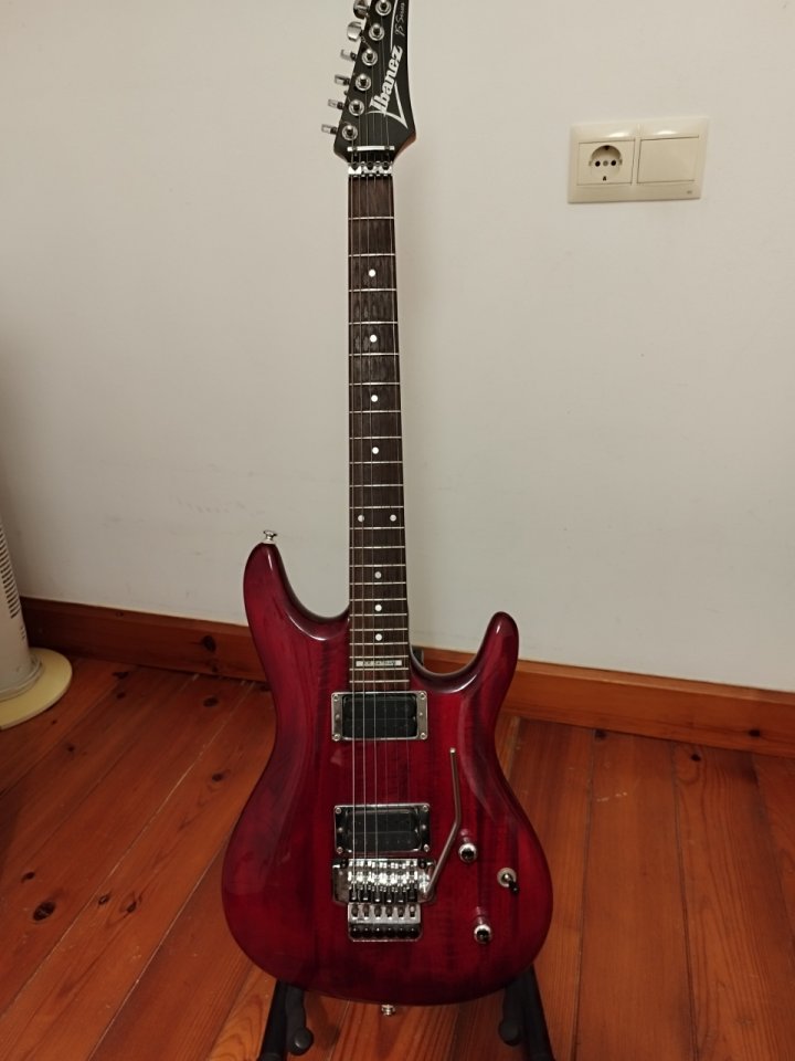 o Vendo Ibanez JS100
