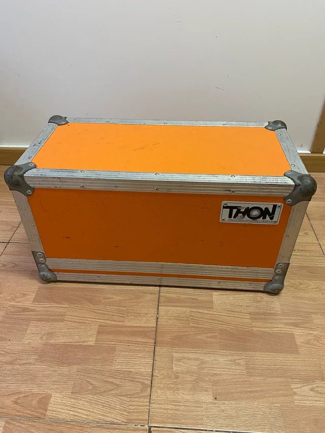Orange Rocker 30 con flightcase de segunda mano · Foto 4 de 6 · Tarragona · 688 €