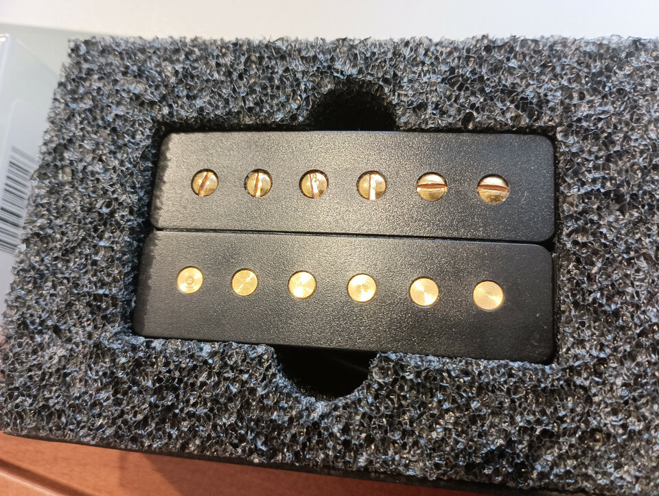 Humbucker PRS HFS negra con polos dorados