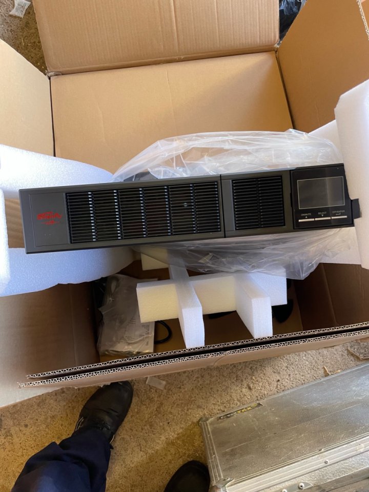 SAI UPS de doble conversión 3500w