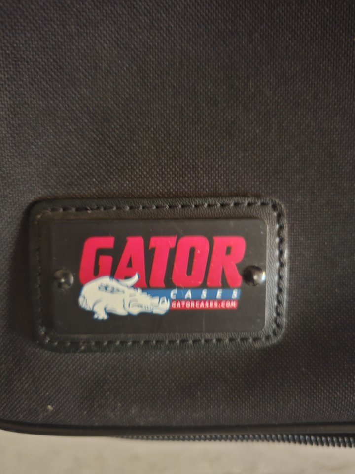 Pedalera Gator