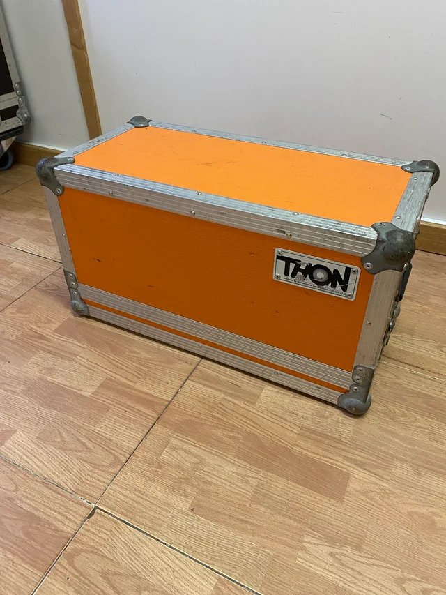 Orange Rocker 30 con flightcase de segunda mano · Foto 5 de 6 · Tarragona · 688 €