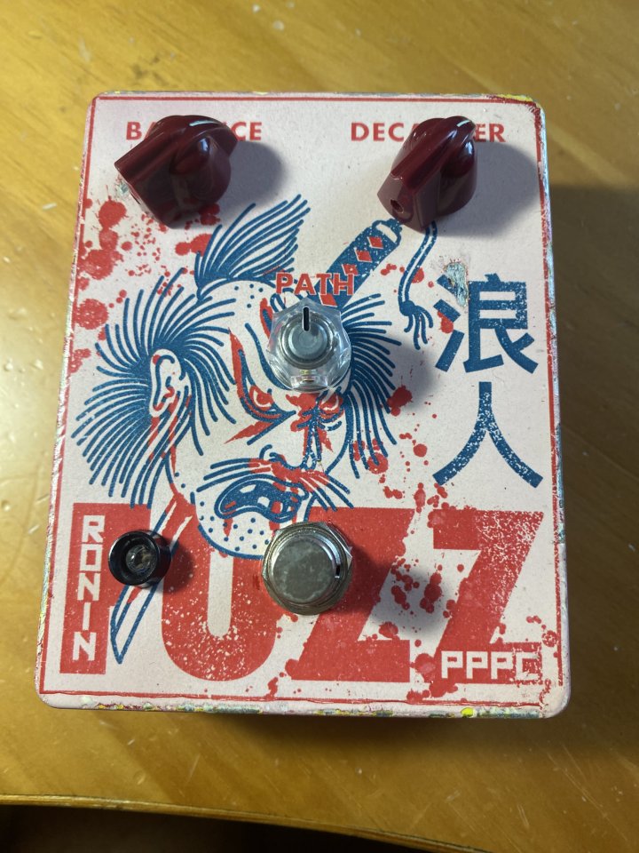 Ronin Fuzz PPPC (Univox Superfuzz) de segunda mano · Foto 1 de 3 · Zaragoza · 125 €