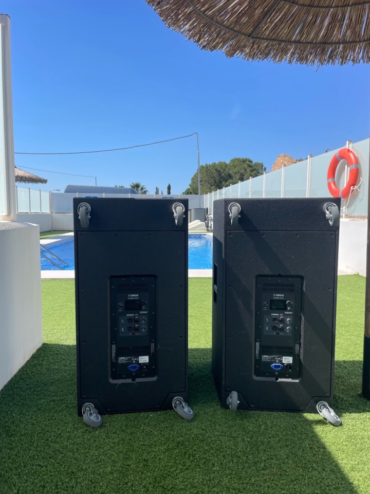 Yamaha DZR315 (par) altavoces profesionales de segunda mano · Foto 5 de 5 · Murcia · 2000 €