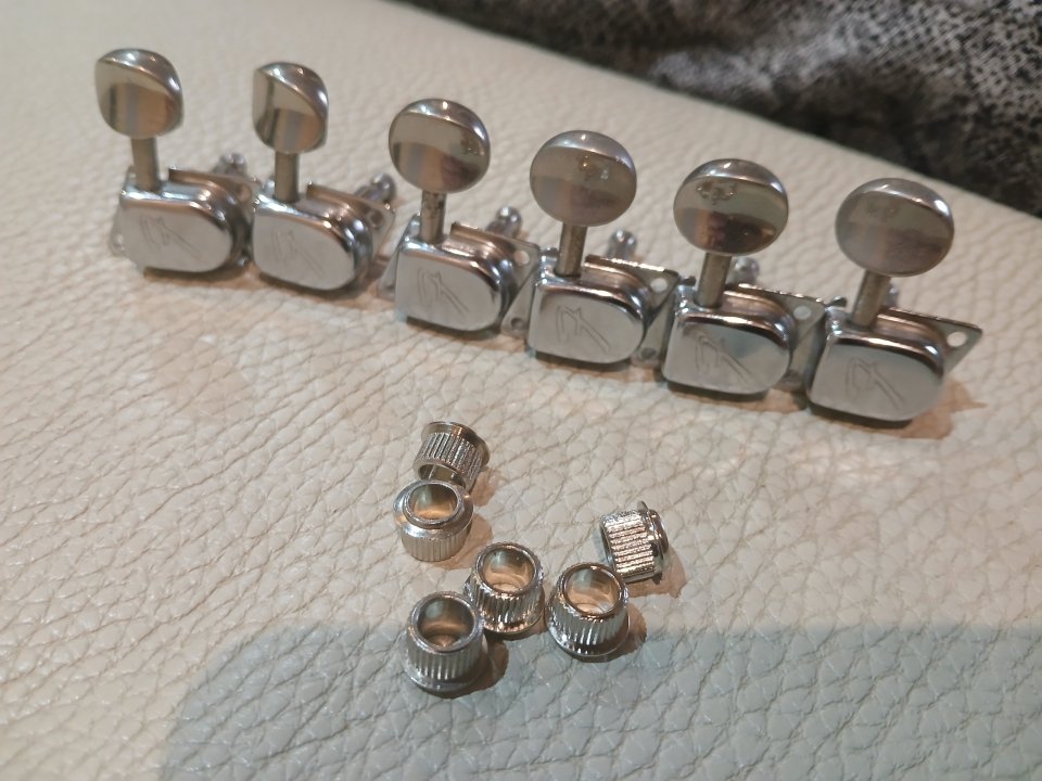 Clavijero Fender F vintage de segunda mano · Foto 1 de 4 · Jaén · 250 €