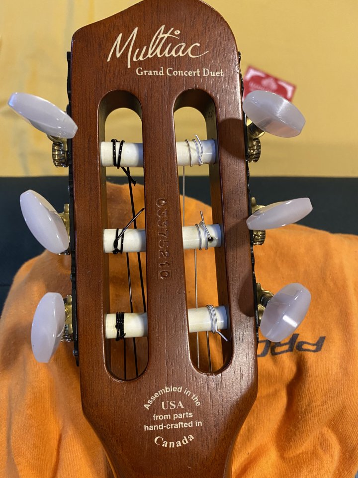 Godin Multiac Grand Concert Duet (2003) - Gama Alta (Mic/Piezo) + Estuche TRIC de segunda mano · Foto 9 de 9 · Granada · 1600 €