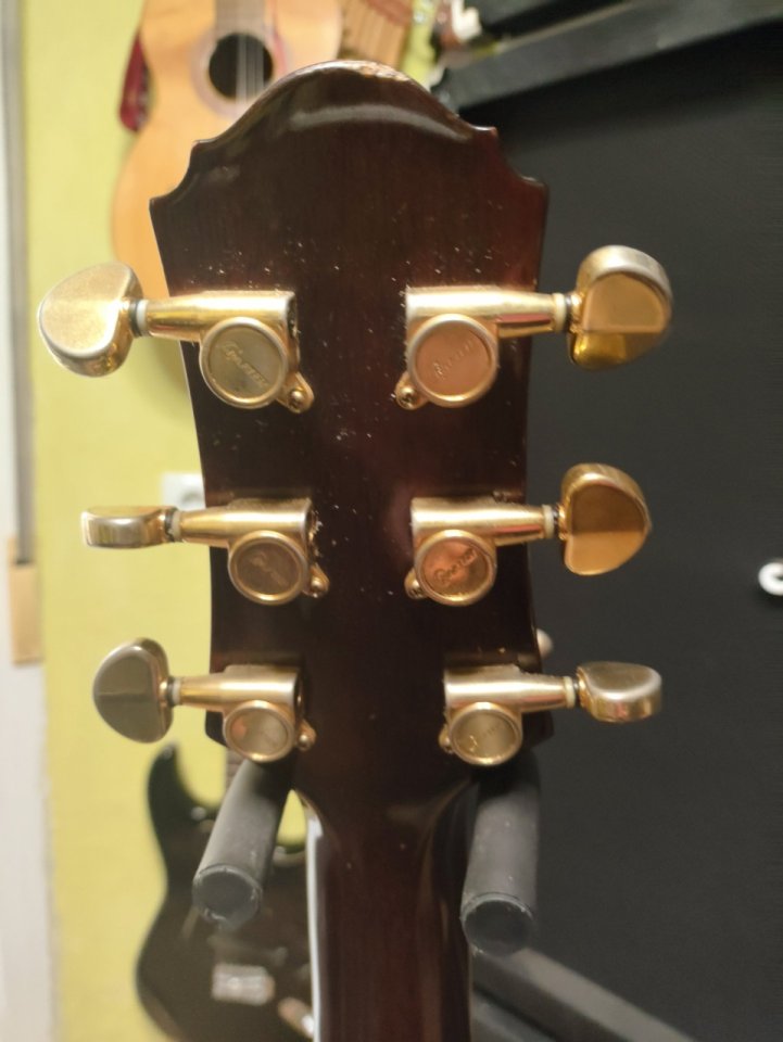 Guitarra Acústica Crafter EA-70CEQ Sunburst