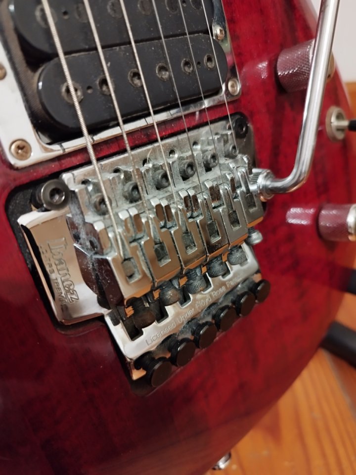 o Vendo Ibanez JS100