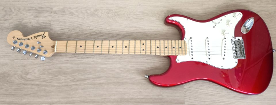 Fender Stratocaster American Special Candy Apple Red