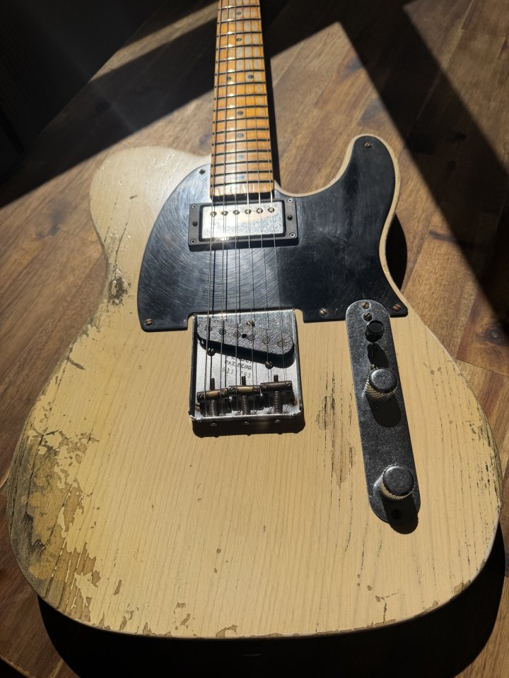 Fender Limited 51 Telecaster HS Heavy Relic White Blond de segunda mano · Foto 3 de 10 · Madrid · 3300 €