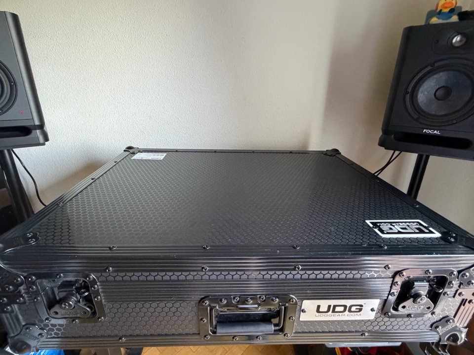 Maleta Flightcase para Denon Prime 4+ de segunda mano · Foto 1 de 4 · Madrid · 250 €