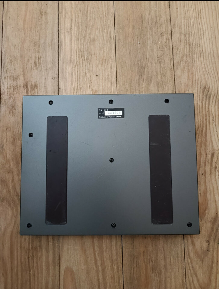 Roland PG-800