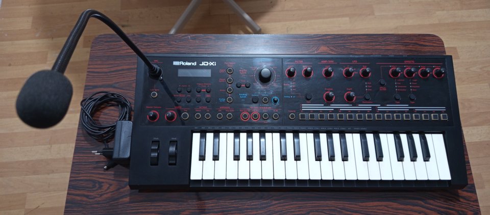Roland JD Xi sintetizador
