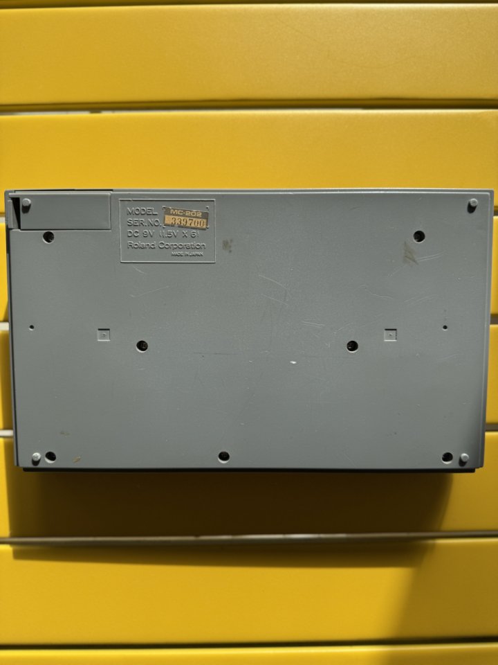Roland MC 202 + Caja Original + Manuales Originales + Fuente Alimentación