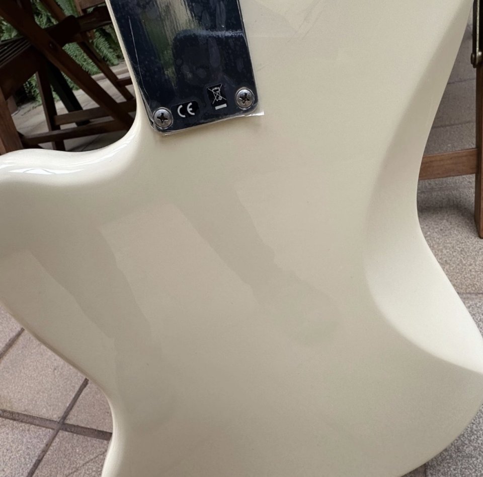 Fender Jazzmaster Vintera Olimpic White de segunda mano · Foto 5 de 7 · Barcelona · 1250 €