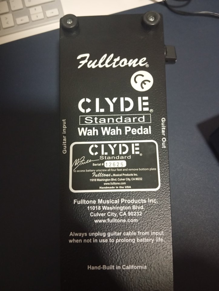 Caroline fuzz y fulltone wha