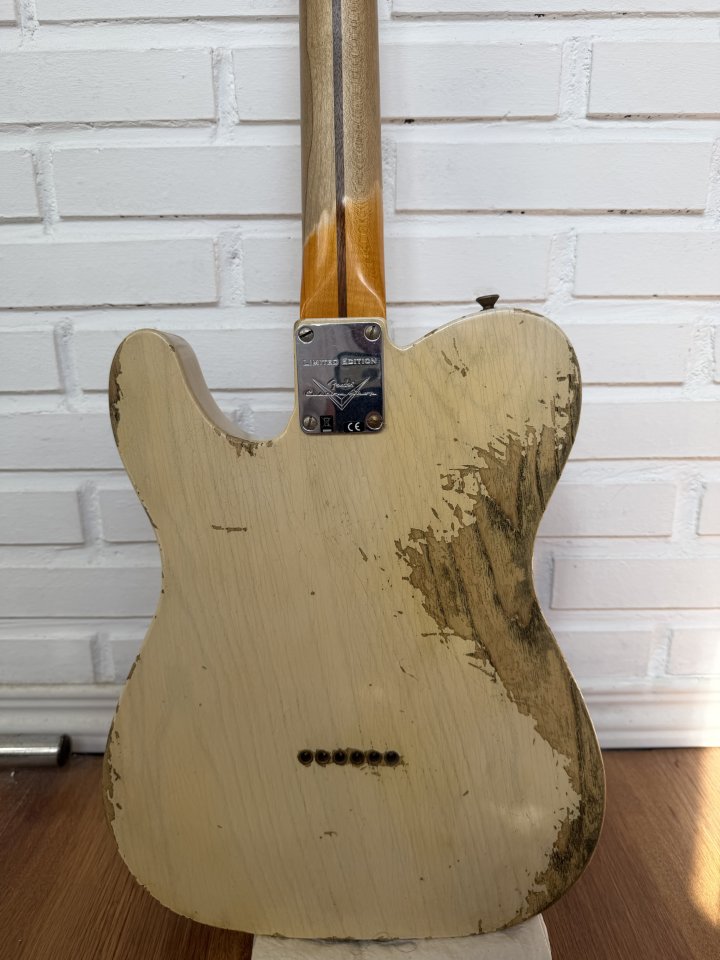 Fender Limited 51 Telecaster HS Heavy Relic White Blond de segunda mano · Foto 7 de 10 · Madrid · 3300 €