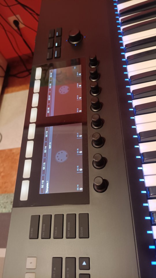 N.I. Komplete Kontrol S61 MK2 de segunda mano · Foto 2 de 3 · Madrid · 290 €
