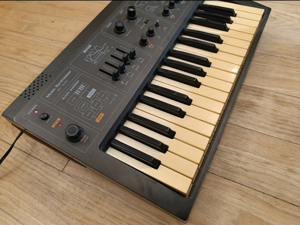 Sintetizador Technics SY-1010