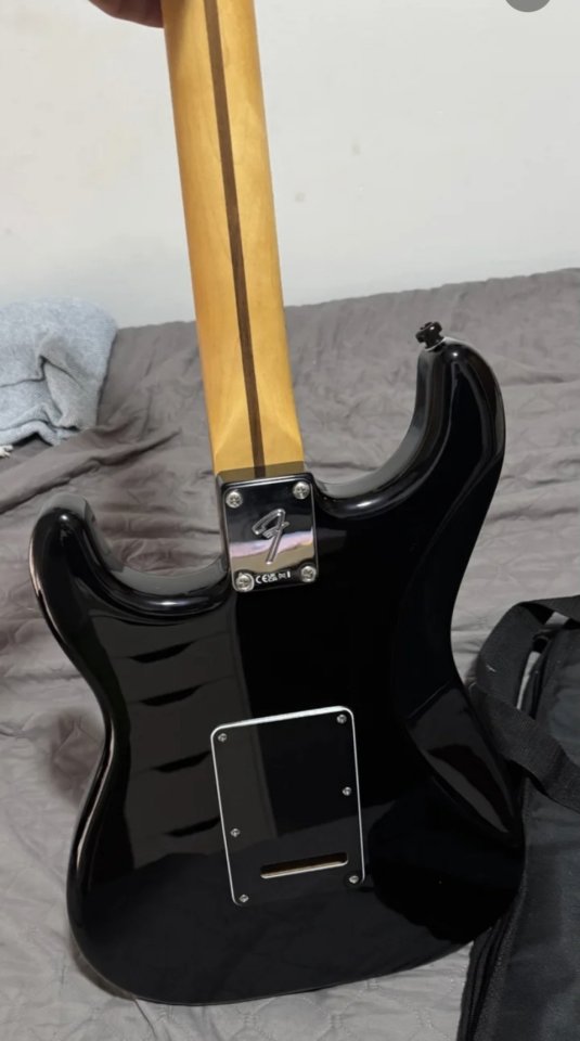 Vendo o Cambio FENDER PLAYER II MODIFIED STRATOCASTER HSS MN DUSK