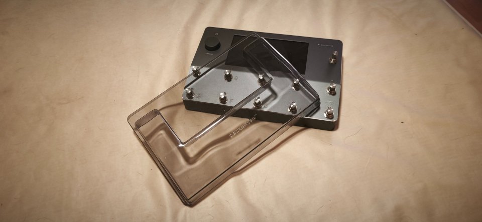 Quad cortex+protector de segunda mano · Foto 2 de 4 · Madrid · 1400 €