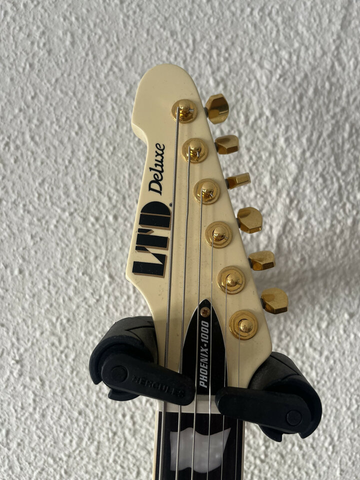 O cambio ESP LTD Phoenix-1000 deluxe