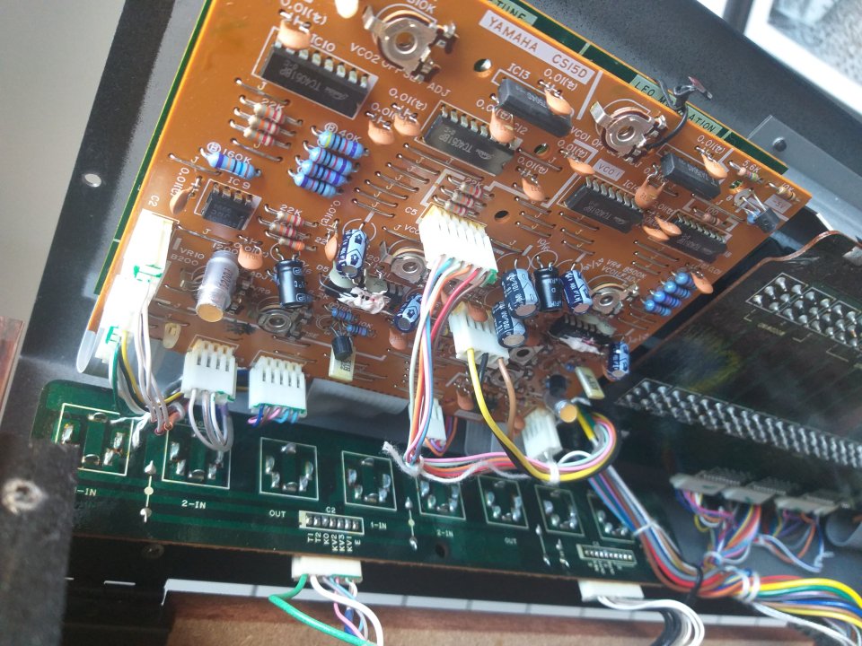 Sintetizador vintage Yamaha cs15d