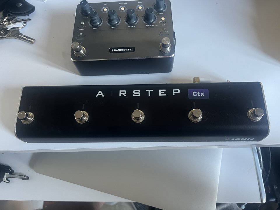 Neural Nano Cortex con pedalera BT Xsonic Airstep de segunda mano · Foto 3 de 5 · Murcia · 440 €