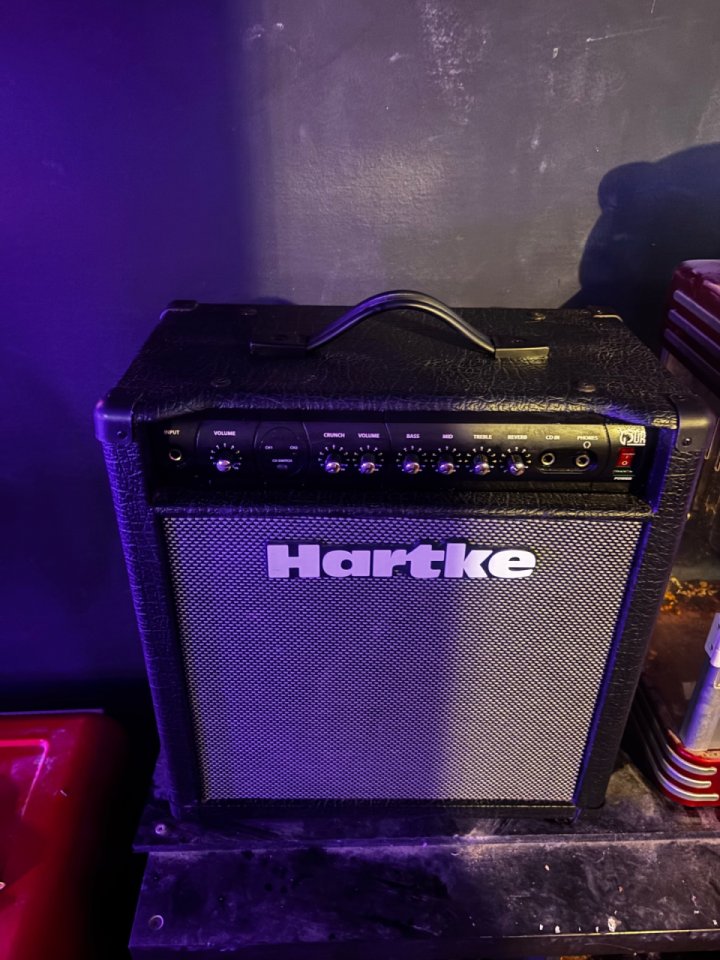 Hartke G30R - Amplificador Guitarra 30W de segunda mano · Foto 3 de 3 · Barcelona · 99 €