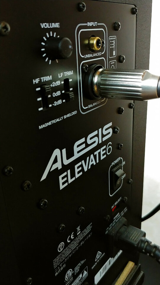 Alesis Elevate 6 Activos