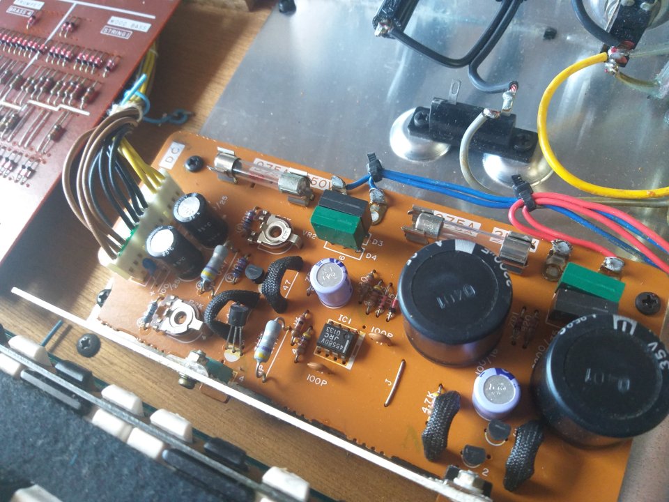 Sintetizador vintage Yamaha cs15d