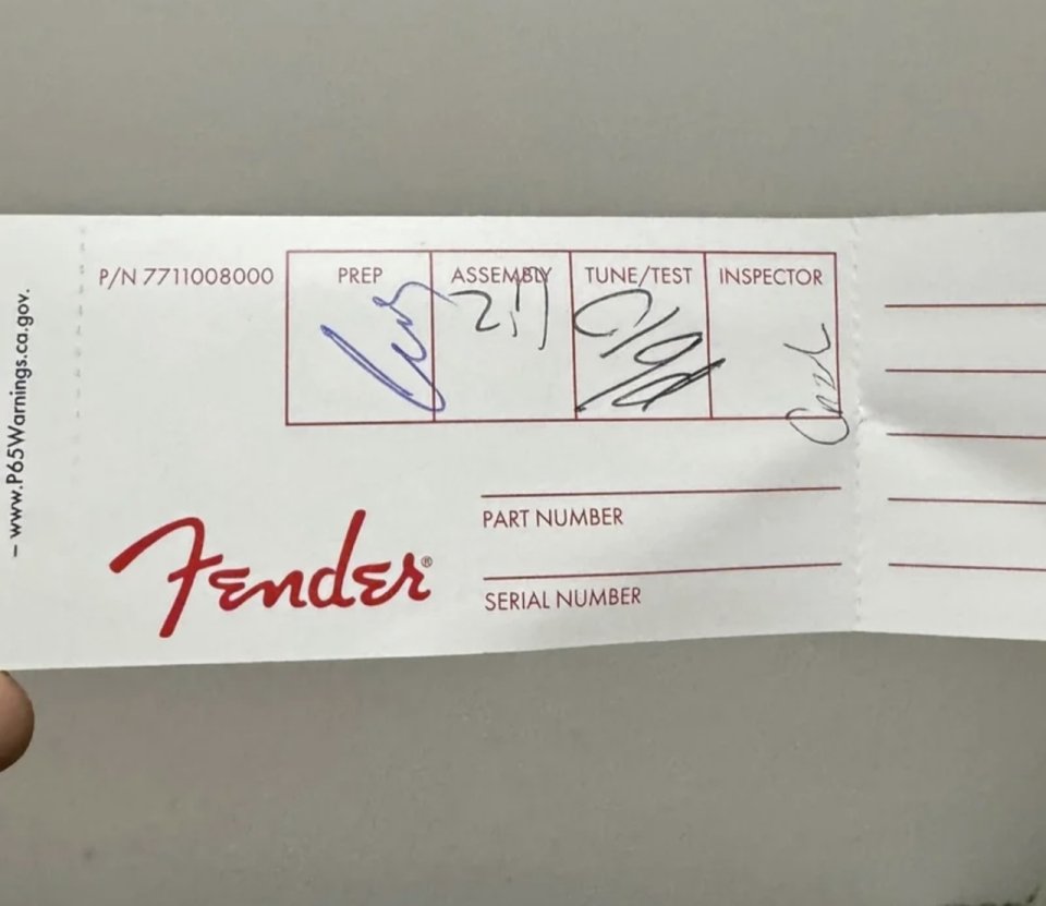 Vendo o Cambio FENDER PLAYER II MODIFIED STRATOCASTER HSS MN DUSK