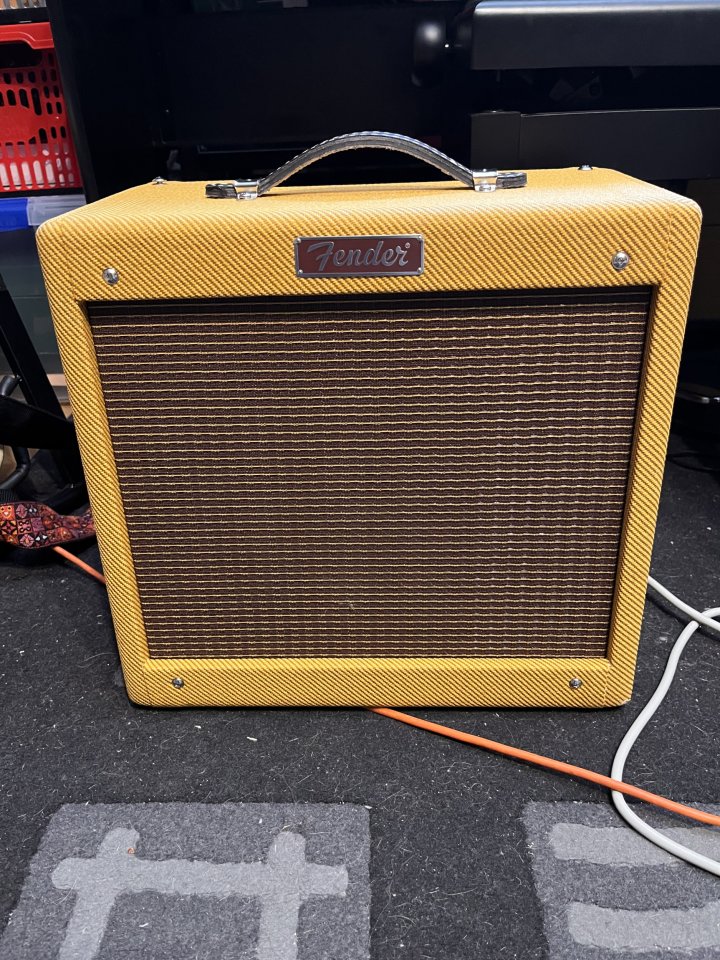 Fender Pro Junior IV limited edition Lacquered tweed de segunda mano · Foto 1 de 3 · Madrid · 439 €