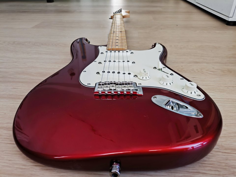 Fender Stratocaster American Special Candy Apple Red
