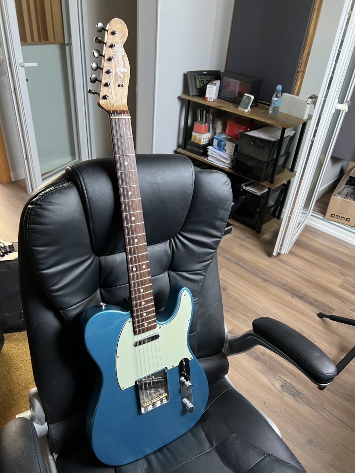 Vendo Fender Telecaster Vintera con mejoras de segunda mano · Foto 9 de 10 · Madrid · 1100 €