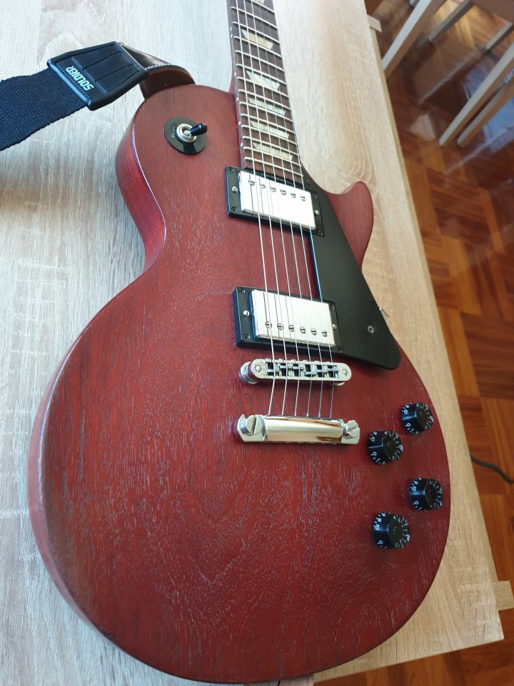 Gibson les paul studio 2010