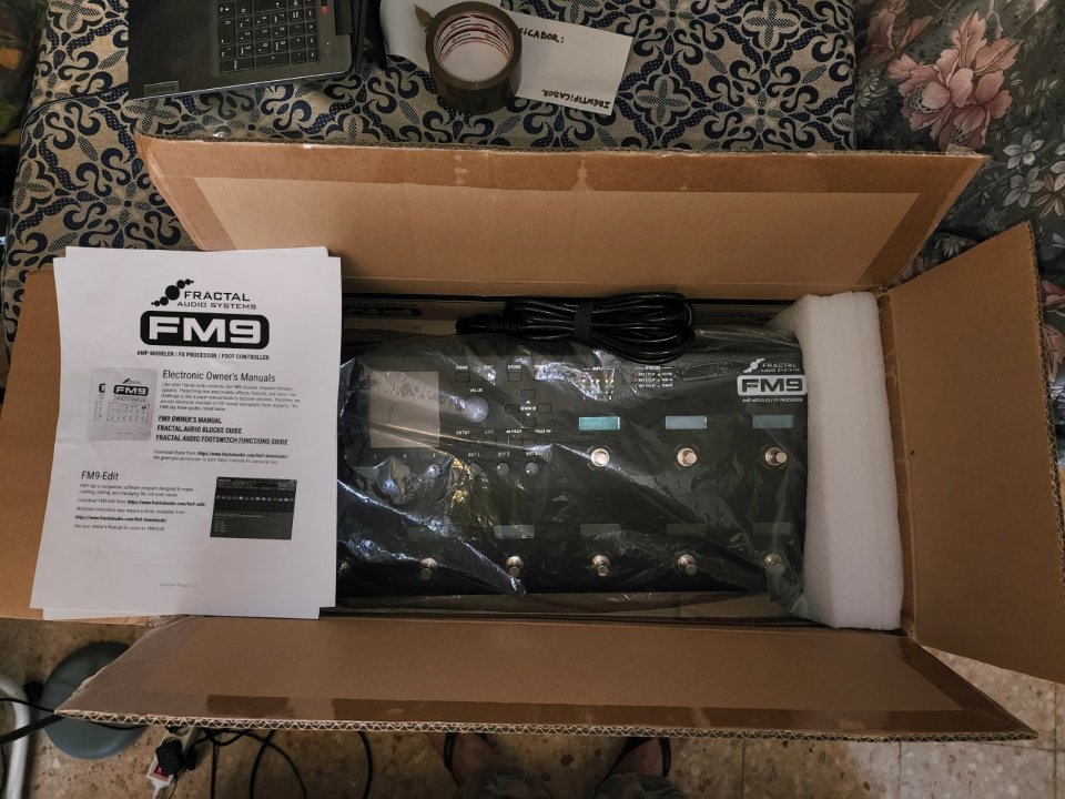 Fractal Audio FM9 Turbo + Cab packs & IRs extra de segunda mano · Foto 8 de 8 · Madrid · 1600 €