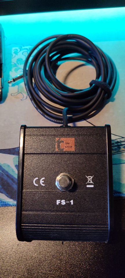 Fs1 footswitch ampli