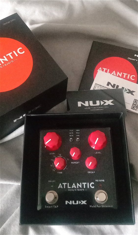 NUX Atlantic (reverb y delay)