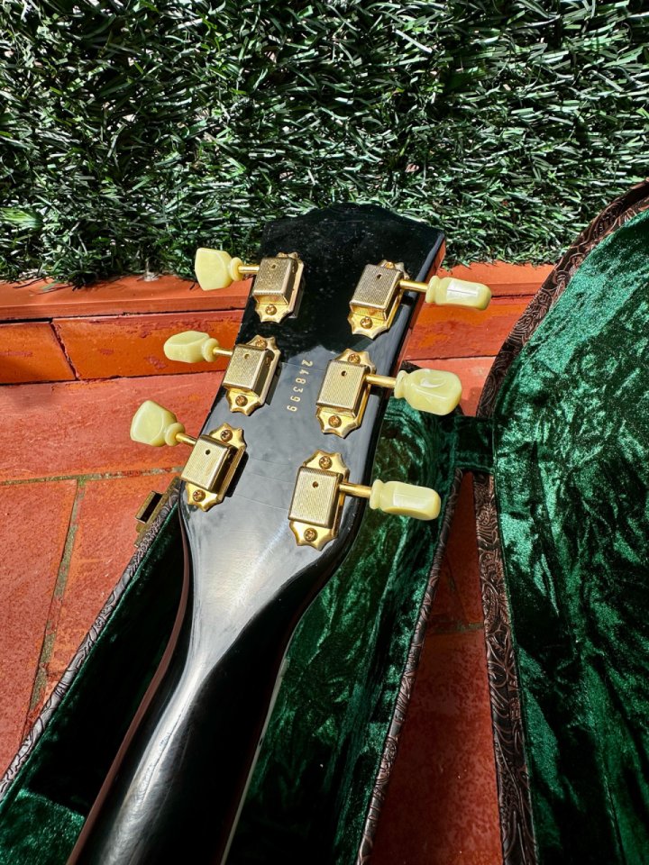 Maybach Lester Black Velvet 57