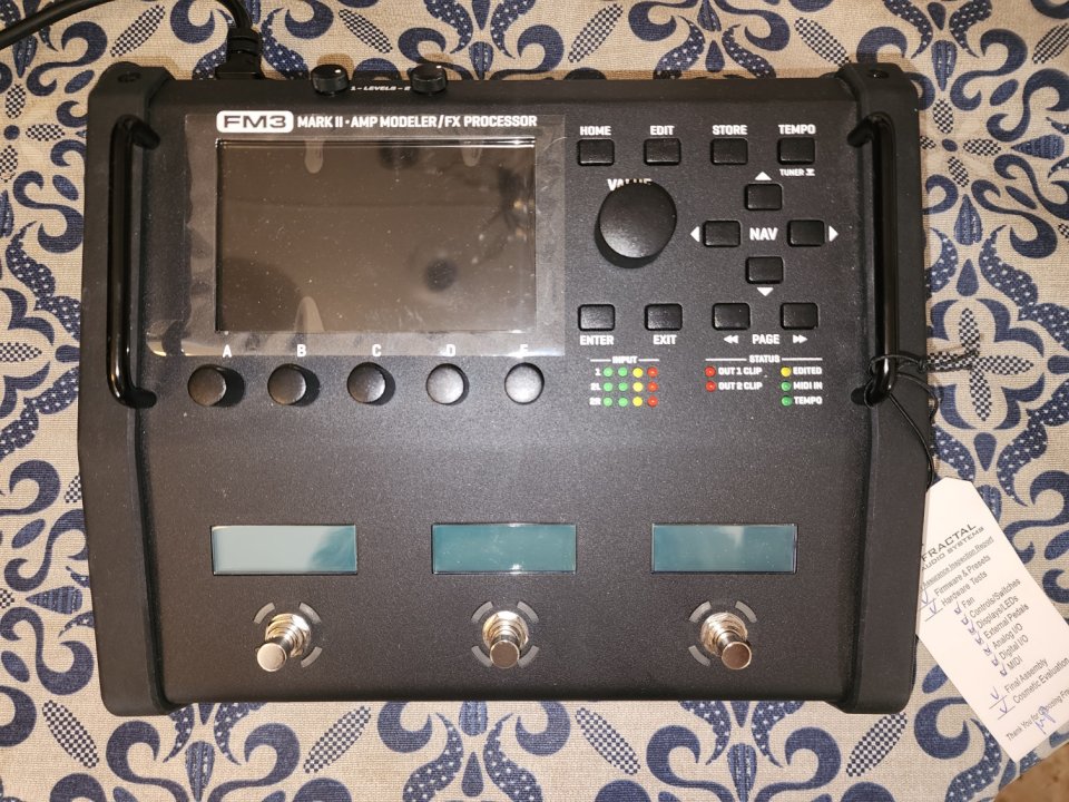 Fractal Audio FM3 Mark II Turbo + Cab packs & IRs extra de segunda mano · Foto 3 de 5 · Madrid · 1050 €