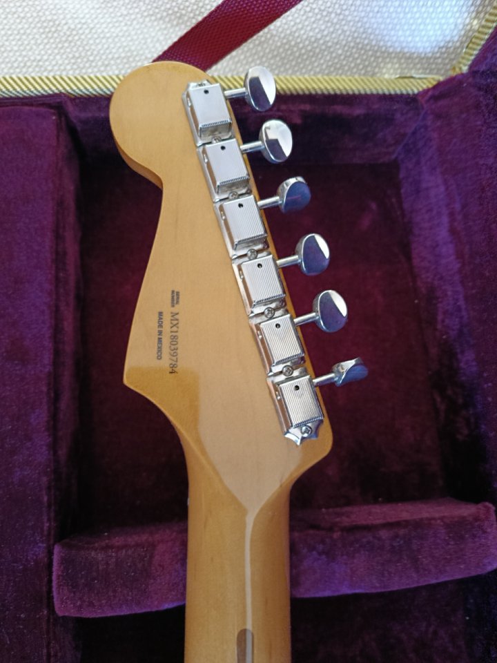 Fender stratocaster classic 50 de segunda mano · Foto 3 de 9 · Cantabria · 650 €