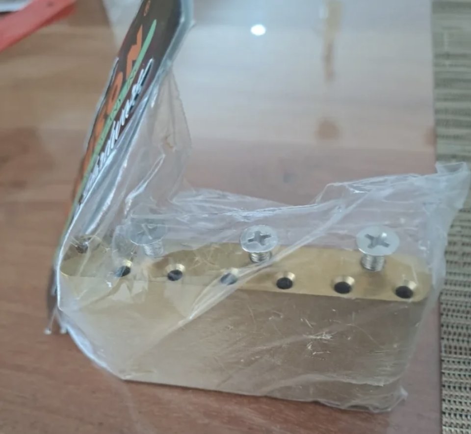 Bloque grueso stratocaster Kluson NOS de segunda mano · Foto 3 de 3 · Barcelona · 55 €