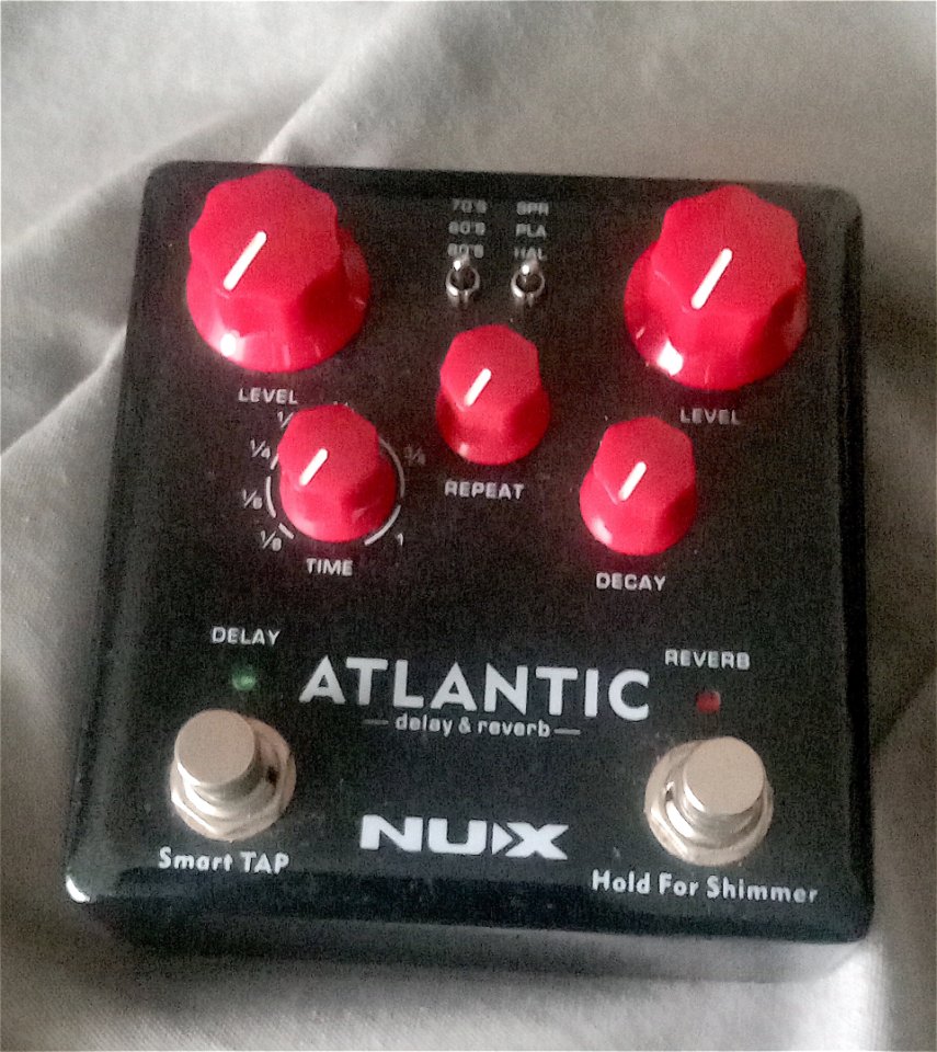 NUX Atlantic (reverb y delay)