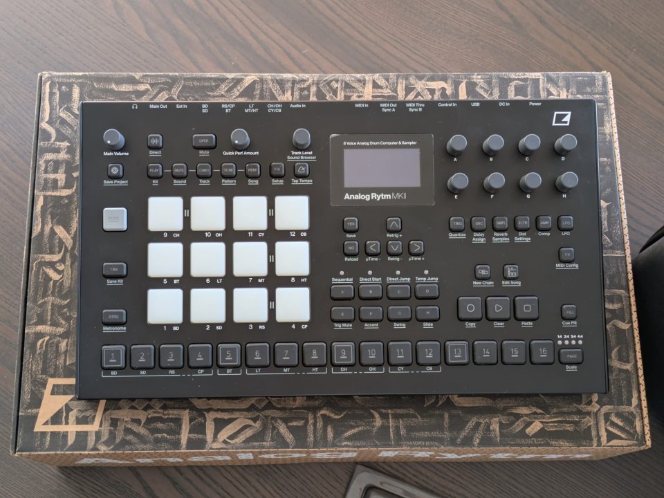 Analog Rytm + Decksaver + Maleta