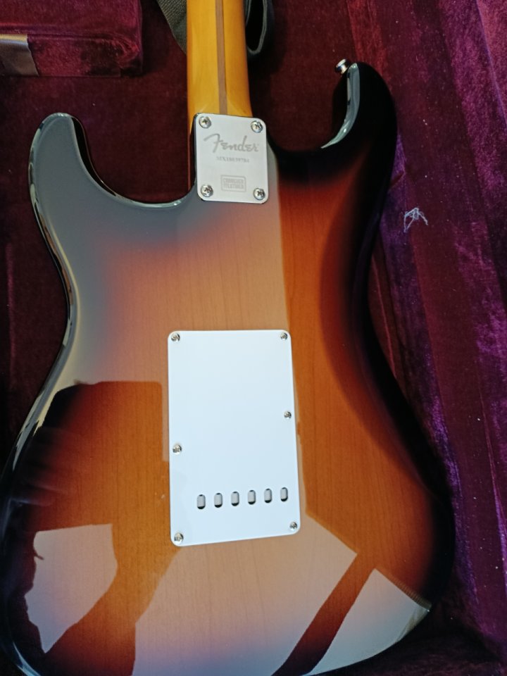 Fender stratocaster classic 50 de segunda mano · Foto 4 de 9 · Cantabria · 650 €