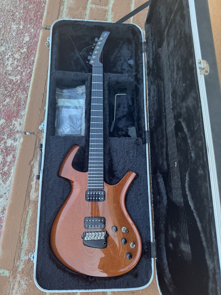 Parker Fly Mojo Mahogany de segunda mano · Foto 2 de 5 · Almería · 3000 €