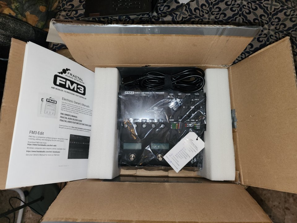 Fractal Audio FM3 Mark II Turbo + Cab packs & IRs extra de segunda mano · Foto 5 de 5 · Madrid · 1050 €